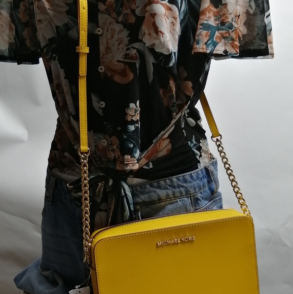 New Micheal Kors Cross body Jasmine Yellow - Picture 2 of 7